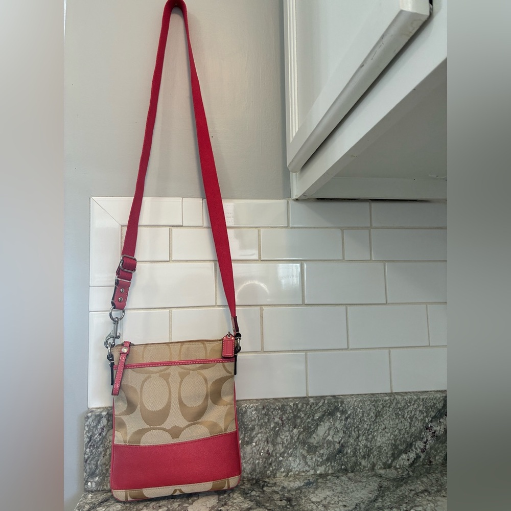Coach Beige and Pink Crossbody Bag - Picture 6 of 16